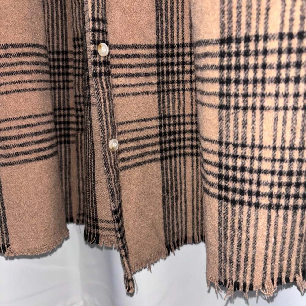 NWT FLANNEL SHACKET - Picture 4 of 8